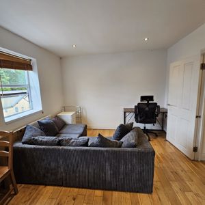 LOUNGE AREA- click for photo gallery
